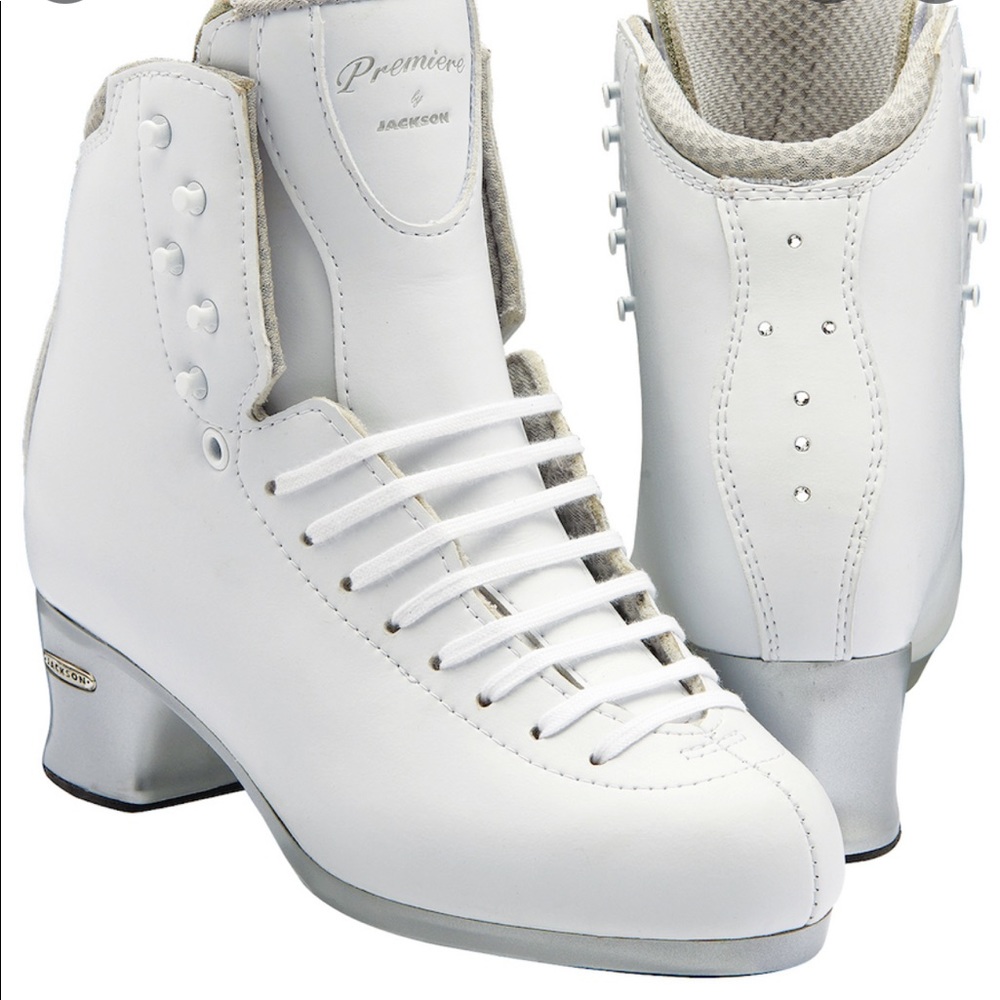 - Jackson Ultima Premiere figure skates size 6.5with blades